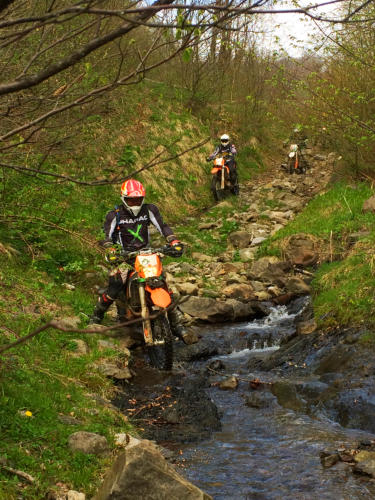 Gemeinsamer Enduro Offroad Spaß in den Karpaten, Rumänien